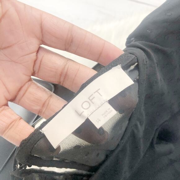 🆕 LOFT Black Sheer‎ Dot Yoke Shift Ruffle Back Button Round Neck Dress Size 14 - Picture 3 of 5